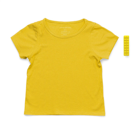 Yellow sensory-friendly tagless kids' tee with chewy necklace